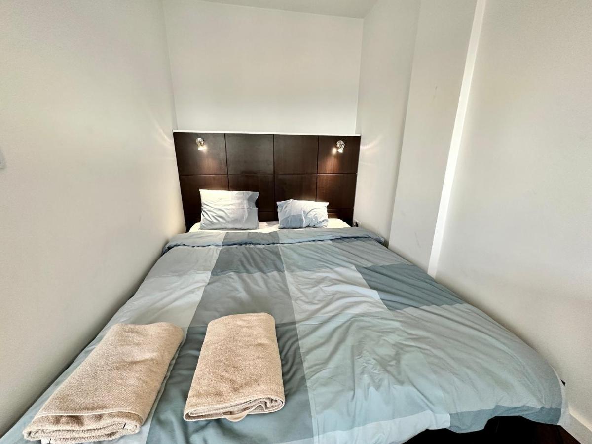 Top Metro X2 Fast Wifi 400 Mbs 70'Tv Netflix Hbo Max Appletv+ Disney+ Warsaw Exterior photo