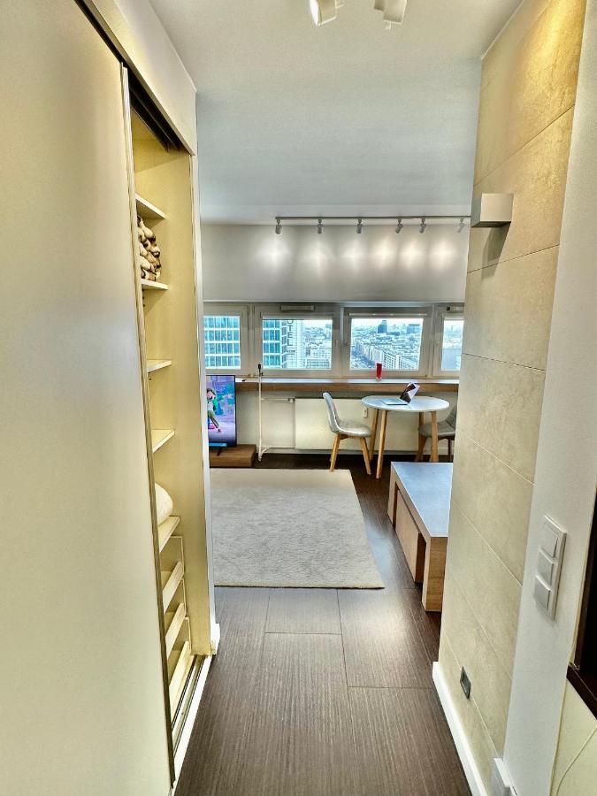 Top Metro X2 Fast Wifi 400 Mbs 70'Tv Netflix Hbo Max Appletv+ Disney+ Warsaw Exterior photo
