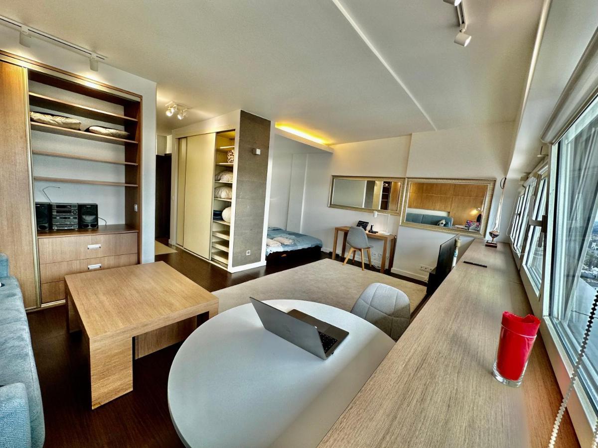 Top Metro X2 Fast Wifi 400 Mbs 70'Tv Netflix Hbo Max Appletv+ Disney+ Warsaw Exterior photo